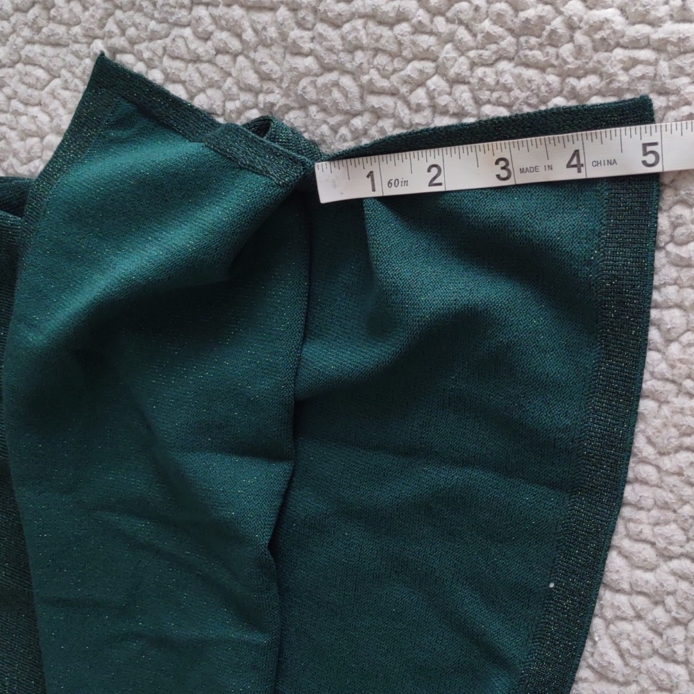 Questions 2X Metallic Rhinestone Ribbed Trim Turtleneck Green Sweater - Picture 13 of 16